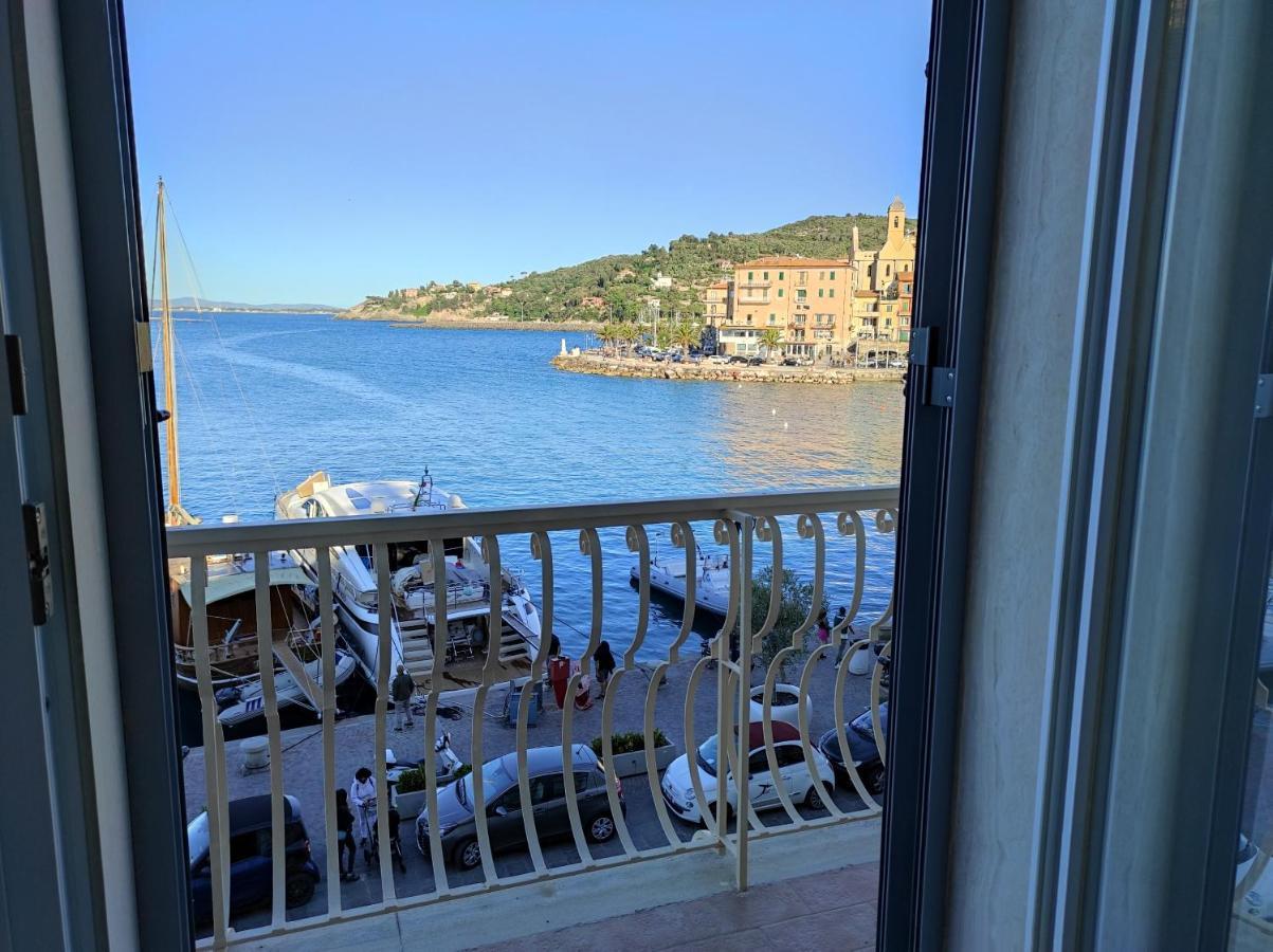 Molo 28 Beach Parking Ac Porto Santo Stefano  Dış mekan fotoğraf